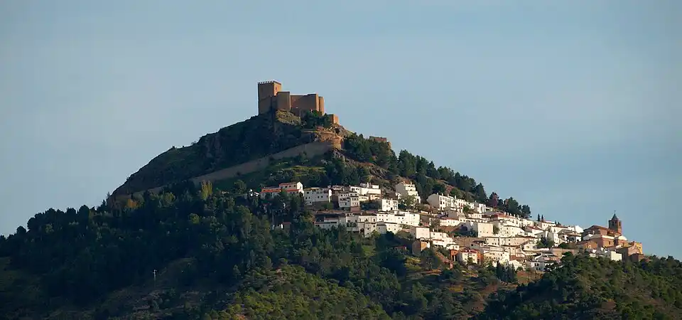 Segura de la Sierra, con su castillo